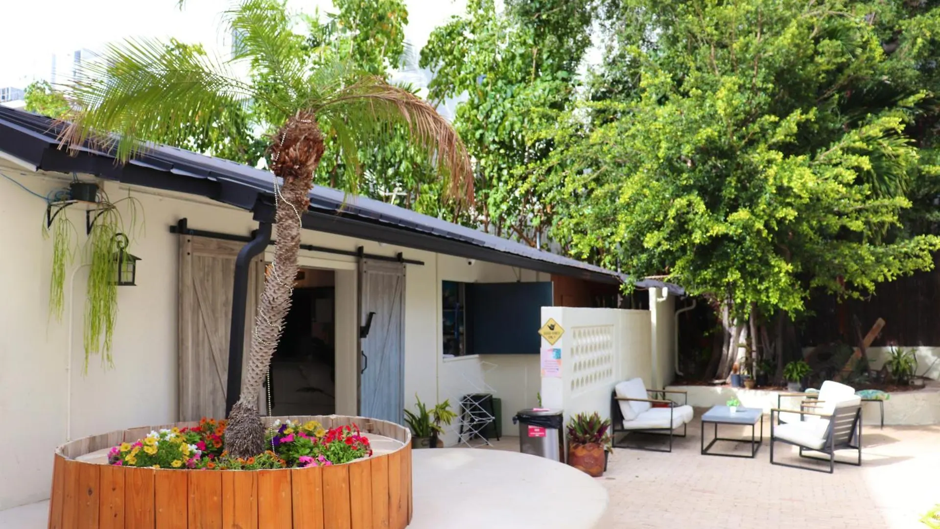Aloh Seaside Women'S Hostel Honolulu