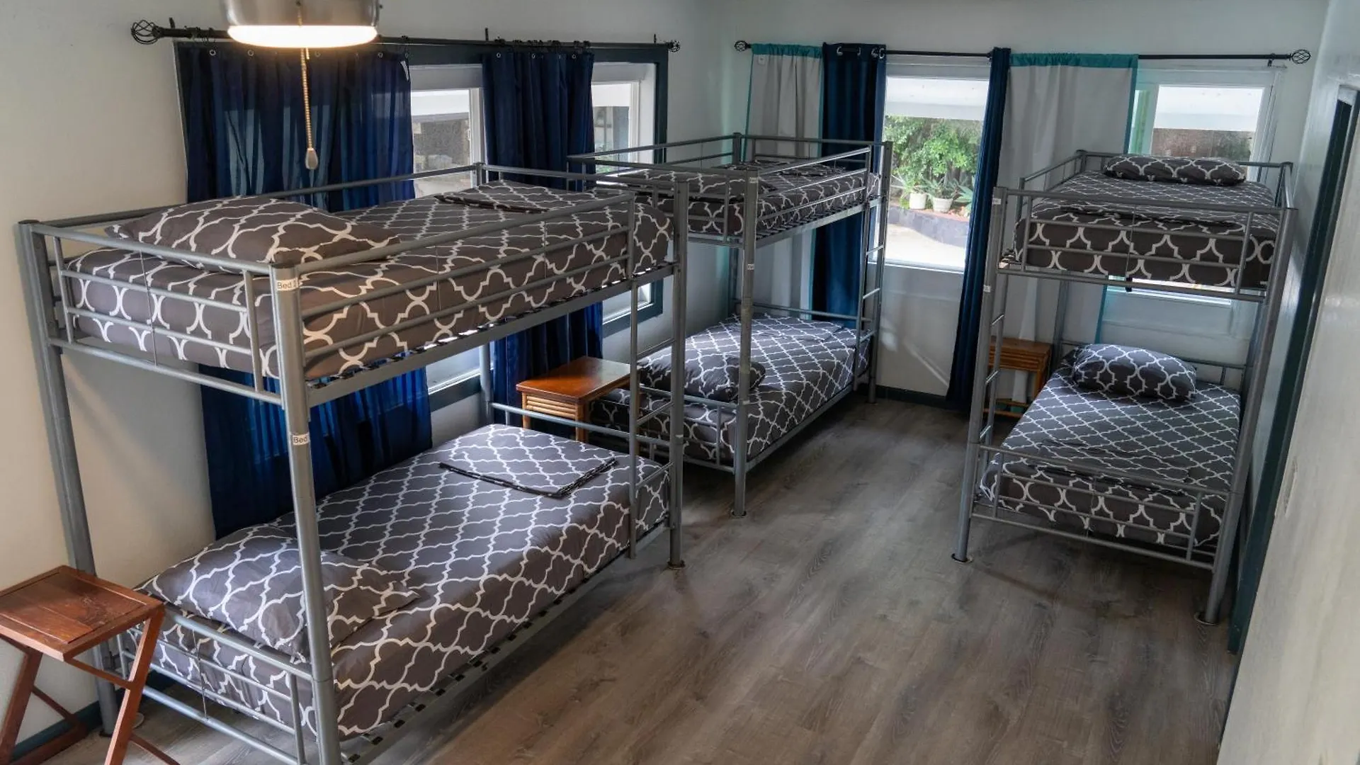 Aloh Seaside Women'S Hostel Honolulu